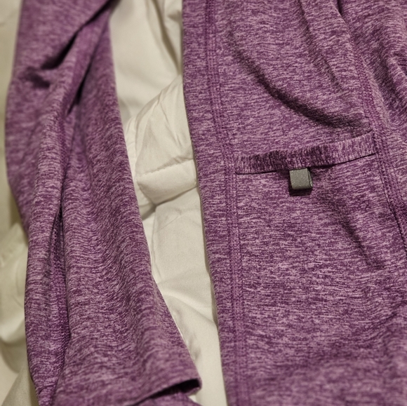 NWT Nike Women's Element 1/2-Zip Running Top. - Picture 4 of 11
